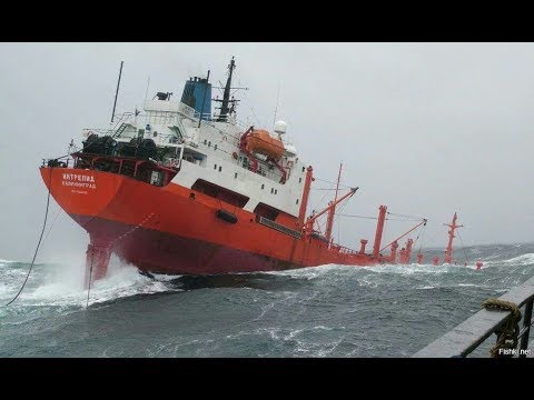 Top 10 ships in storm Giant Monster Waves You Need To See
