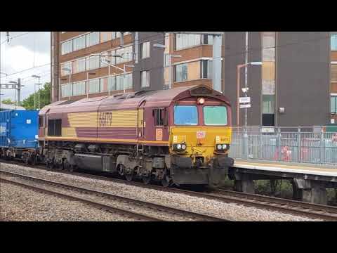 Freight at Swindon 2.9.25 