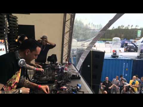 Pet Duo @ Elements Festival 2014 (Brugge, Belgium)