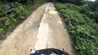 preview picture of video 'MTB Cycling Down Hill from 1200 Steps to Ayer Itam, Penang'