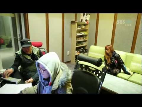 Dazzling Red(in Hyorin) & Mystic White(in Bora)