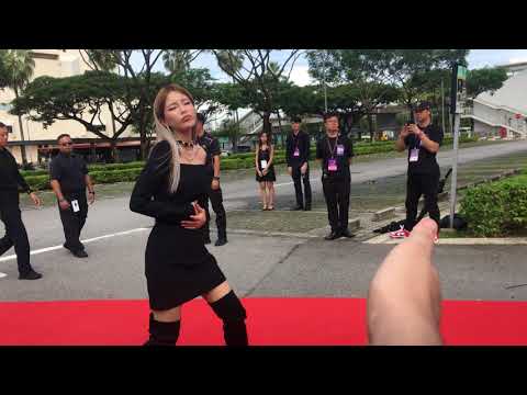090918 [HALLYUPOPFEST2018] HEIZE RED CARPET