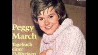 Peggy March- Vor dem Buckingham Pallast