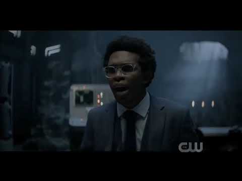 Batwoman 1x07 Kate meets Julia Pennyworth   Tell Me the Truth