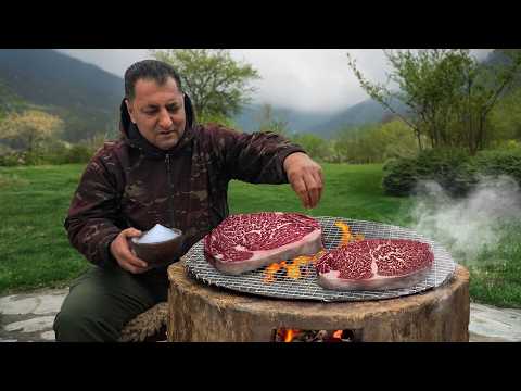 Ich habe A5 Wagyu Steak auf einem hausgemachten Holzgrill gekocht!