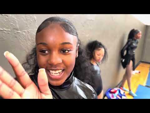 Astronaut flee presents a competition VLOG 