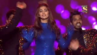 Download lagu Pooja hegde mild blowing performance in umang 2022 mp3