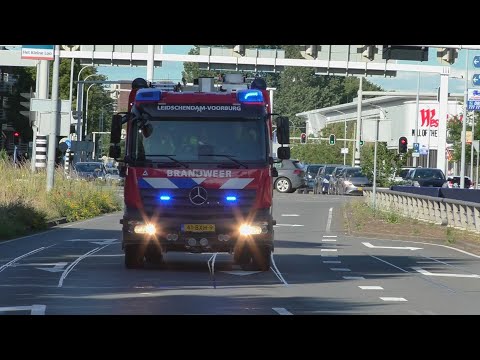 [Primeur] Tankautospuit Leidschendam-Voorburg 15-5130 met spoed naar een melding in Voorburg