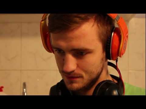 Masta Mic - Clap & Jump