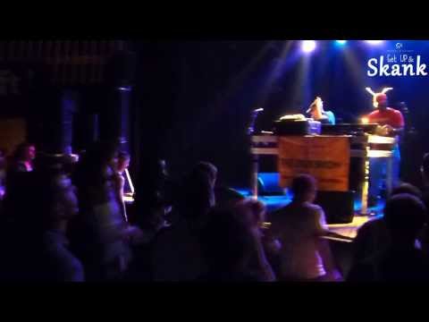 Get Up & Skank #2 - Mad Professor & Joe Ariwa ▶ Yabby You "Jahovia" feat. Earl Sixteen