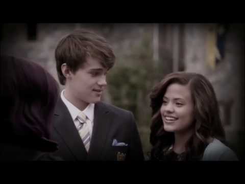 Mal x Ben x Audrey || Dancing on my own (Love triangles)