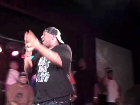 Lovebug Starski Hypes Crowd @BB King's Legends Show