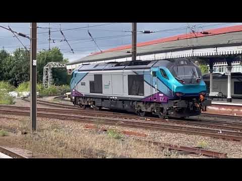 Transpennine Class 68 68015 Destroyer leaving York Railway Station (light engine)
