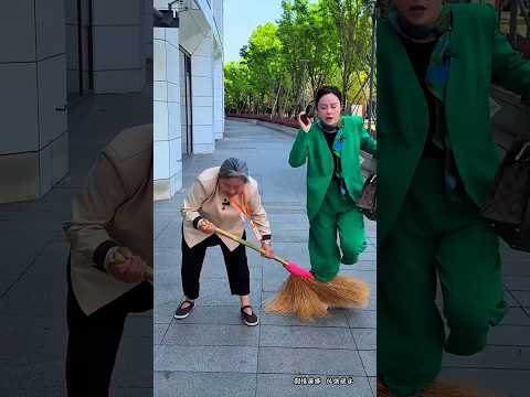 Ela foi insultada por acharem que era pobre ! acabou sendo a chefe da empresa !! 😲🔥 #shorts