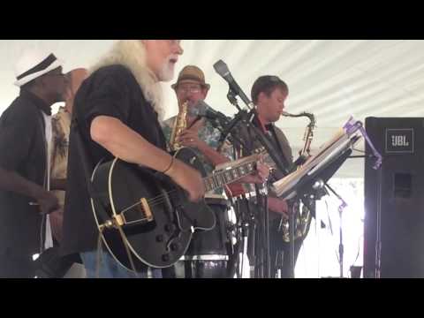 Steve Morgan and the Kingfish jamming