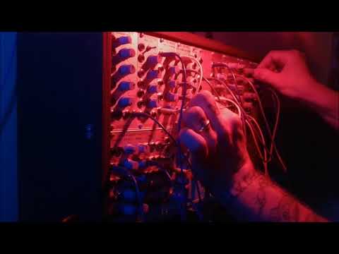 Moreno Moriconi - Sequence ( Doepfer A-100 analog modular synth live jam - A-105 SSM filter demo)