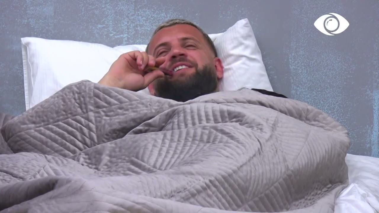 “Janë bërë shumë gjëra të padrejta”/ Debat mes banorëve: Je kontradiktor!