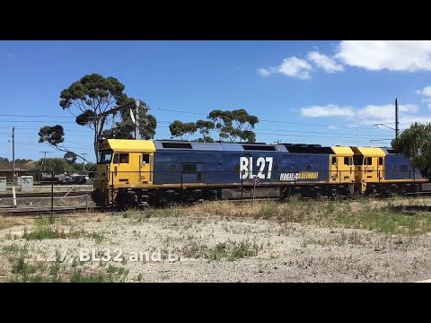 7902V Passing By Laverton With BL27, BL32 and BL26 - 4/12/2020