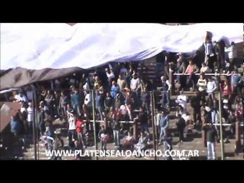 "Hinchada de Platense: Recibimiento | Platense 0 - 0 Nueva Chicago | Ida - Semifinal | Reducido 11/12" Barra: La Banda Más Fiel &bull; Club: Atlético Platense