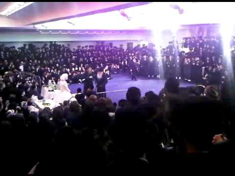 Pshevorsk Mitzva Tantz London 5772