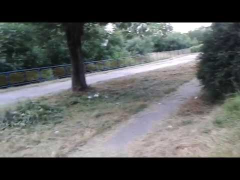 Tragikomický pohľad: Mesto sa svojími trávnikmi rozhodne pýšiť nemôže