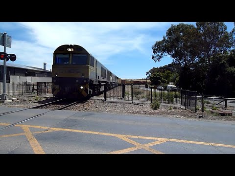 Qube Freight Train through Nairne and Overland at Murray Bridge