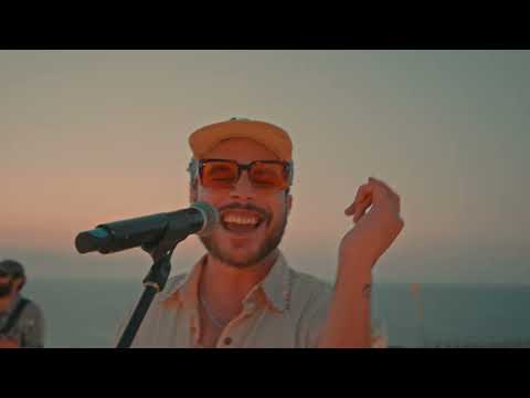 Riccie Oriach desde El Morro de Monte Cristi | Corona Natural Sessions