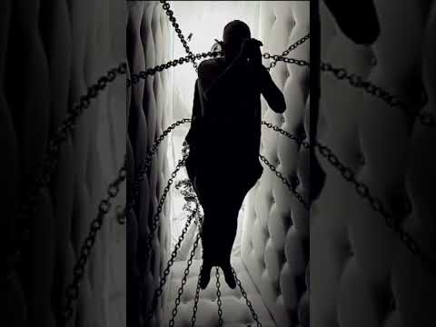 ARCHIVE | Alexander McQueen ‘The Cell’ by Nick Knight for Talk Magazine (1999)