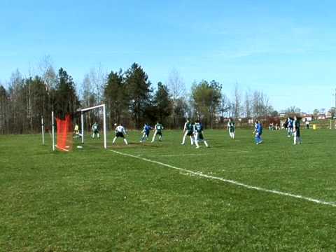 Polonez Mordy - Grodzisk Krzymosze - faul na Emmanuelu w polu karnym