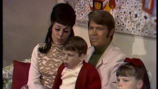 Glen &amp; Family- The Glen Campbell Goodtime Hour: Christmas Special (1969)- There&#39;s No Place Like Home