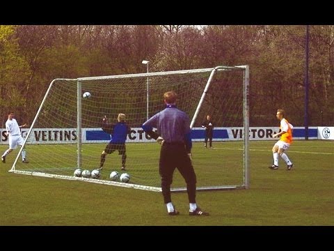 Soccer Training with Schalke 04 U19 (Drill 12)