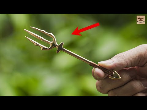 Turn The Rusty Iron Into The Trident Of The Superhero Aquaman Mini Version
