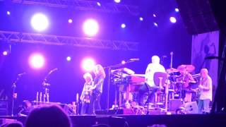 Bonnie Raitt Shakin &#39;Shakin&#39; Shakes  4-6-2016 Holland International Blues festival Grollooonn