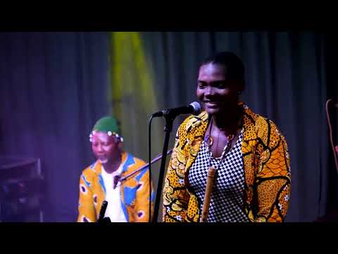 Agorsor - Two Minutes  -  Live in Accra  mp4