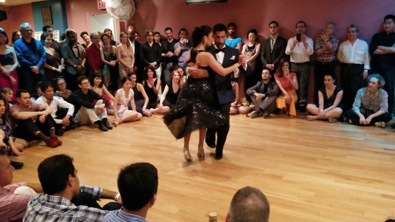 Argentine tango: “Los Totis” Virginia Gomez and Christian Marquez - De Antano