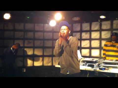 Young Manny Peforming at Vibes Lounge 