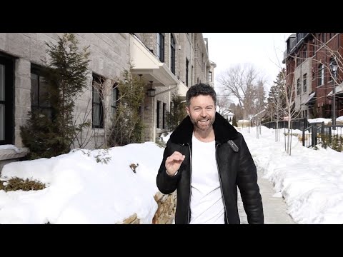 Inside a STUNNING 3- Story Townhouse in South Etobicoke