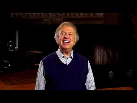 Bill Gaither congratulations Sue Dodge on 50 years in Southern Gospel Music.mp4