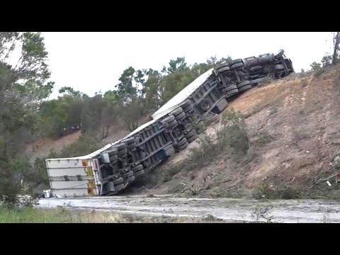 40 Dangerous Heavy Equipment Operator Skills | Excavator, Truck & Car Operator Fails Compilation