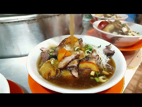 $2 INDONESIAN NOODLE SOUP - SOTO MIE PAK KADIR - RAJANYA SOTO MIE, ENAK BANGET !! - ASMR