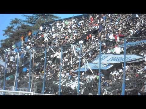 "LA GENTE LEPROSA Vs Desamparados ( Si este año tenes que ascender â™ª)" Barra: Los Caudillos del Parque • Club: Independiente Rivadavia