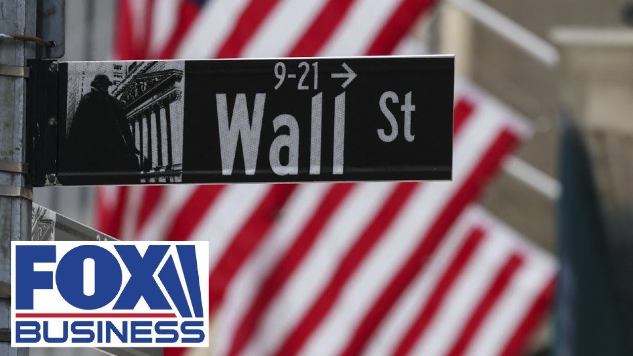 Investors like a 'clear path forward' and they're getting mixed signals, expert says