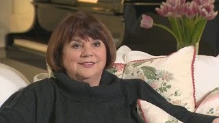 Linda Ronstadt Reveals What Life Is Like After Singing Silenced By Parkinson's Disease