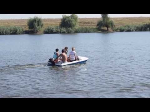 Lacul satului Aprozi