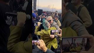 Dexter singing &quot;Bro Hymn&quot; with​⁠​⁠ @PennywiseOfficial  + Fat Mike at the final #nofx show. In LA.