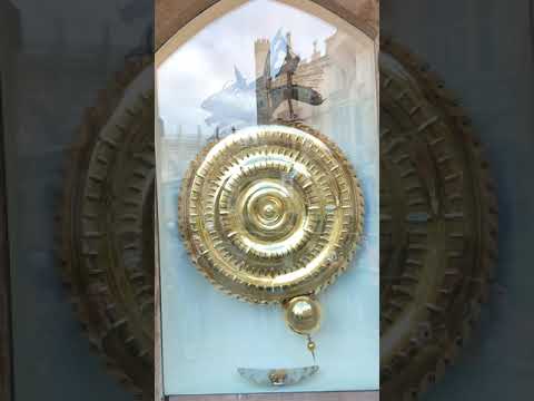 Corpus clock Cambridge - monster that eats time - big bang theory