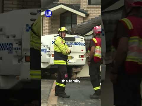 Cop car crashes into home | 9 News Australia