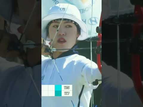 kissed by a fly??😂🎯🔥 #archery #funny #shooting #archer #perfect #fyp #fly #perfectshot