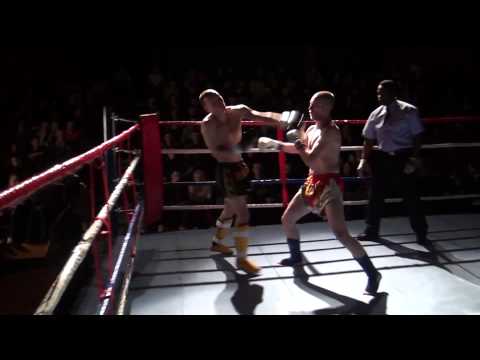 Daniel Painter Vs Fozzy - Muay Thai - Rising Champions 2
