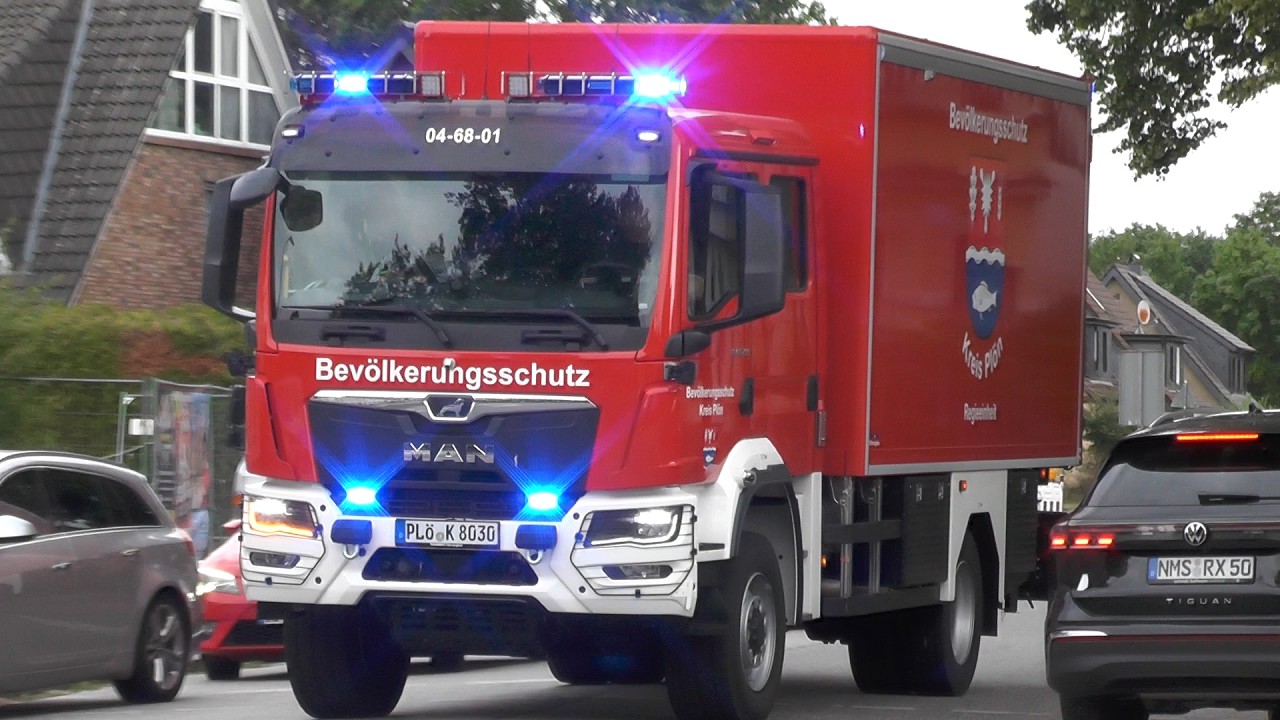 [FEU 7 - Brennt Lagerhalle] Einsatzfahrten zum Großfeuer in Neumünster